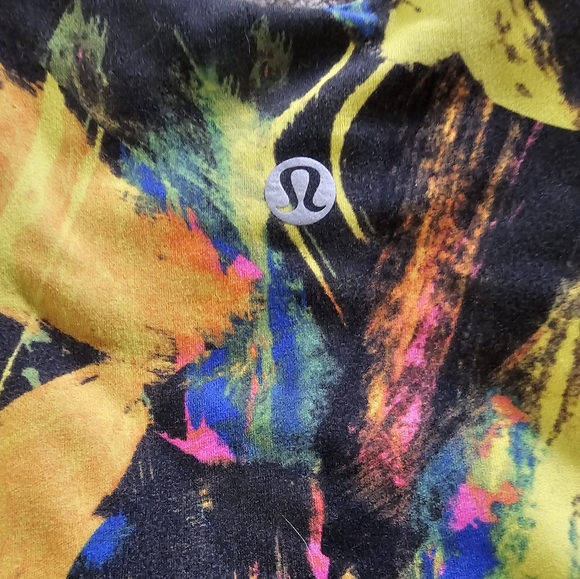 Lululemon Invigorate Training Tank Top Size 4 Undertone Black Multi - Picture 6 of 9